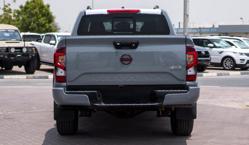 2025 Nissan Navara Pro-4X 2.5L AT Diesel 2.5 L Inline‑4 Twin‑Turbo Diesel Gray