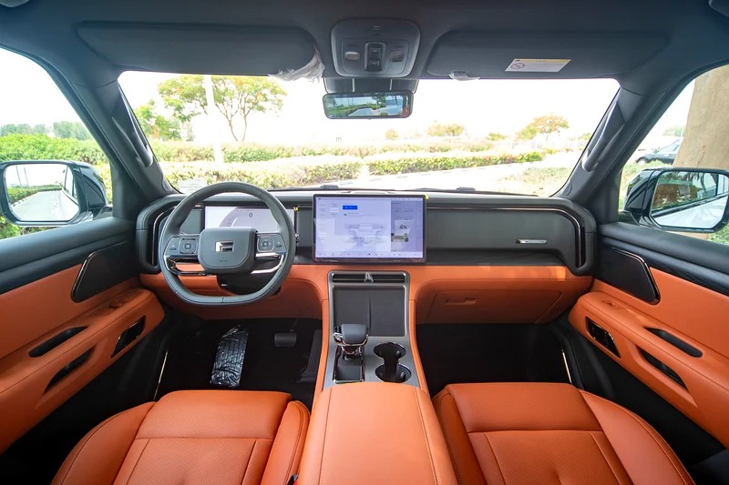 2025 Rox 01 1.5L PLUG-IN HYBRID VIP White Orange