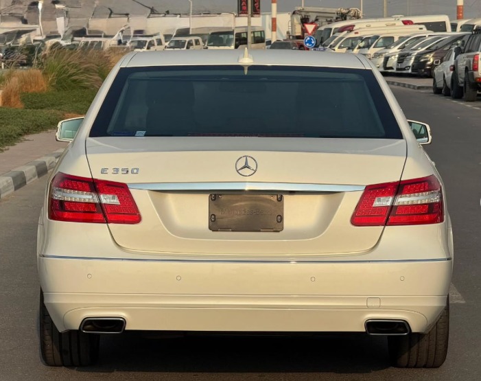 Mercedes Benz E350 3.5-liter V6 Engine 2013 Very Clean Car White