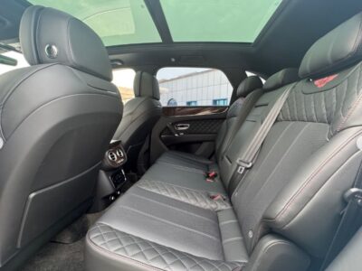 2017 BENTLEY BENTAYGA MULLINER 6.0-liter twin-turbocharged W12 White