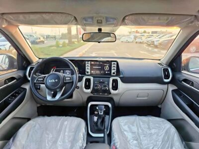 Kia Sonet DUAL TONE 1.5L V4 Engine FULL OPTION Red Beige