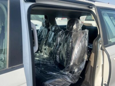 Kia Carnival 2025 KIA CARNIVAL 3.5L AT 8 Seater White Grey