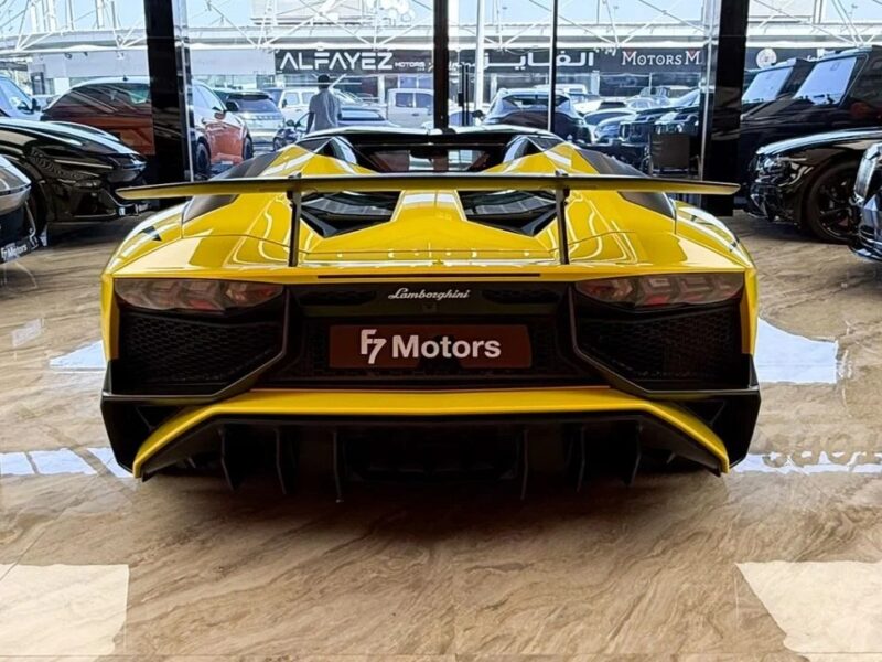 Lamborghini Aventador 6.5L V12 SV 2017 LP 750 4 SV Roadster Yellow Giallo