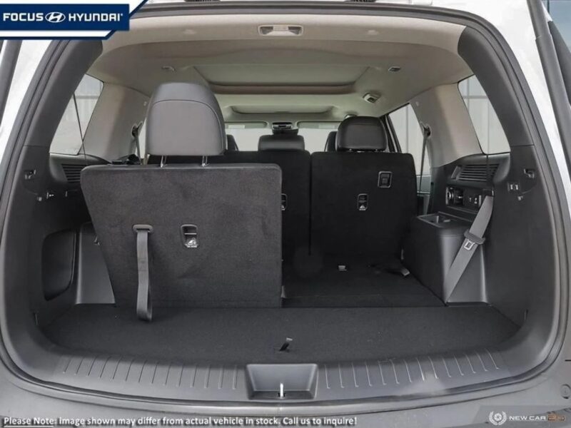 Hyundai Santa Fe NEW 2024 Hyundai 2.5T Luxury AWD 7-Pass White Black