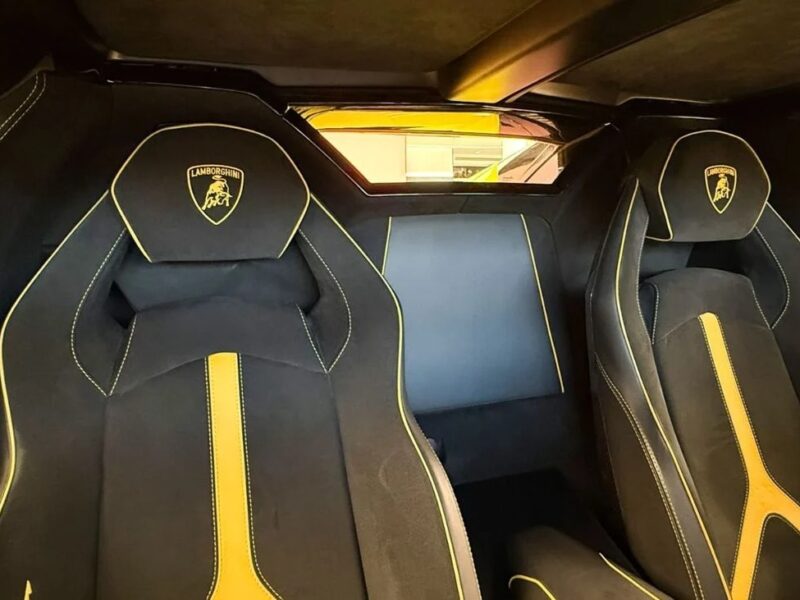 Lamborghini Aventador 6.5L V12 SV 2017 LP 750 4 SV Roadster Yellow Giallo