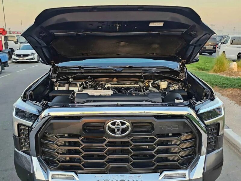 2022 Toyota Tundra CREWMAX TRD SR5 4WD Grey Black GCC Specs