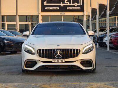 Mercedes-Benz S 560 4.0L Twin-Turbo V8 Engine 2018 White Red