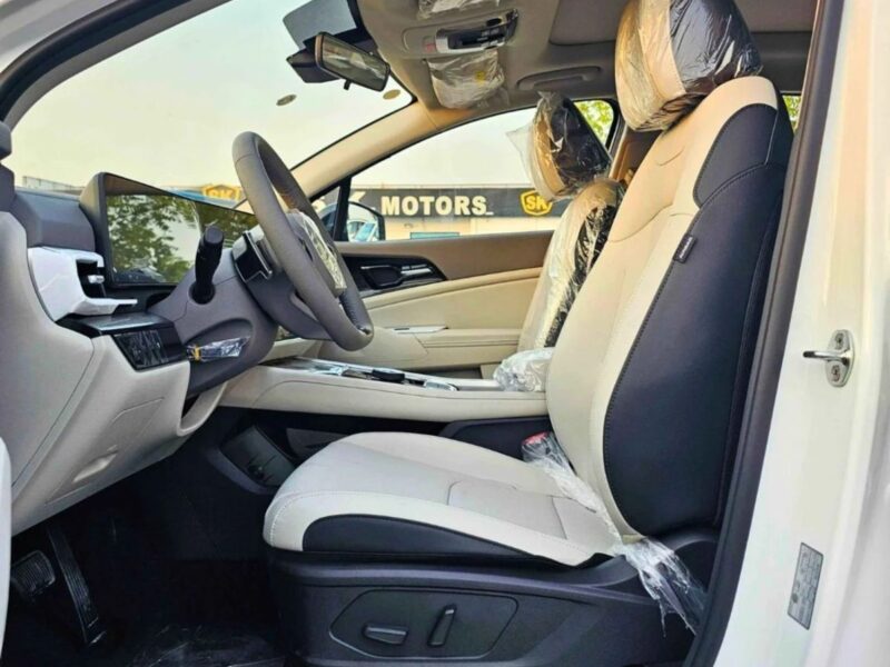2025 Kia Sportage PREMIUM SMART VERSION 1.5L V4 PETROL White Beige