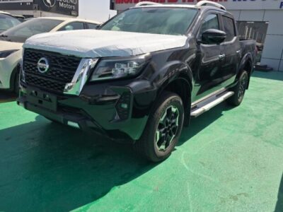 2024 Nissan Navara 2.3L twin-turbo diesel 4 Cylinder Engine Black