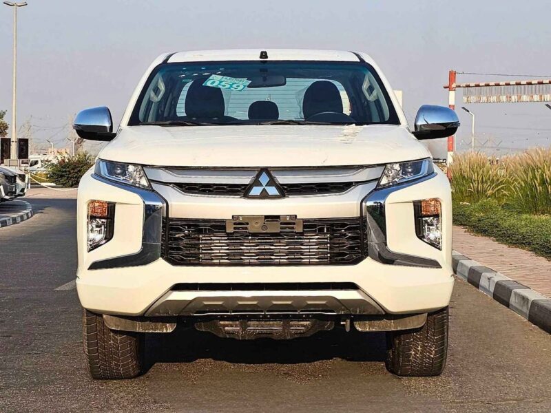 2022 Mitsubishi L200 SPORTERO 2.4L DIESEL MT 4WD White Grey
