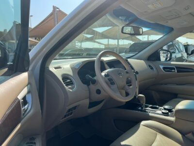 2015 Nissan Pathfinder V6 SV Full Option GCC Specs White Beige