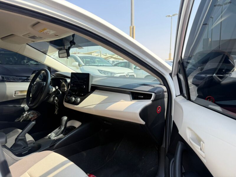 2021 Toyota Corolla 1.6 XLI White Beige GCC Specs