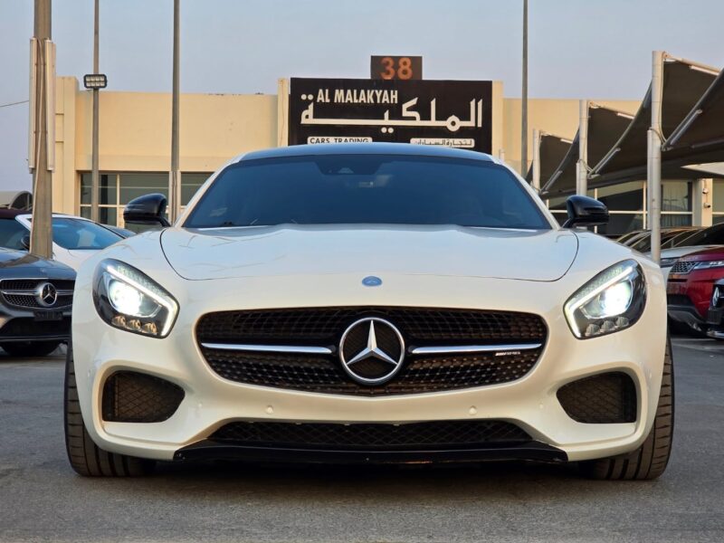 2015 Mercedes-Benz GTS Coupe White Red GCC Specs