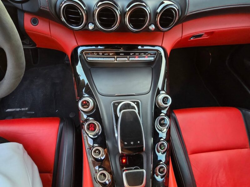 2015 Mercedes-Benz GTS Coupe White Red GCC Specs