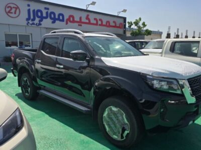 2024 Nissan Navara 2.3L twin-turbo diesel 4 Cylinder Engine Black