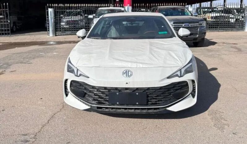 2024 MG MG7 1.5-liter turbocharged 4-cylinder Engine White