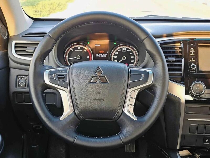 2022 Mitsubishi L200 SPORTERO 2.4L DIESEL MT 4WD White Grey