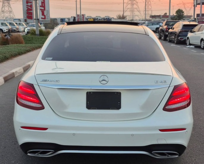2018 MERCEDES BENZ E43 AMG V6 AUCTION GRADE 4.5/B White Black