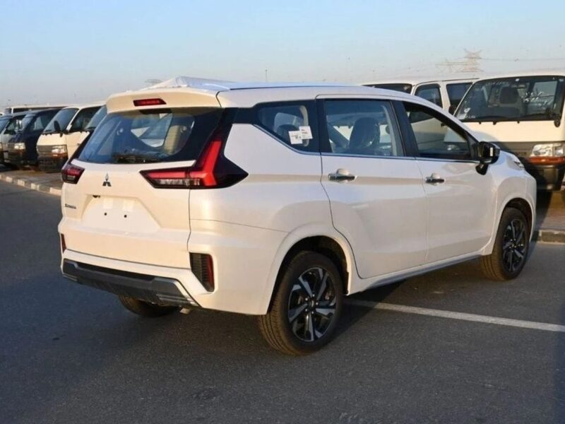 2024 Mitsubishi Xpander MITSUBISHI XPANDER 1.5L PREMIUM AT White Black