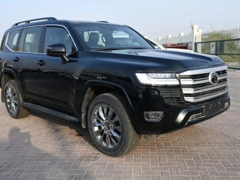 2022 Toyota Land Cruiser TOYOTA LC300 3.3L VX+ DIESEL 6 CYLINDER Black