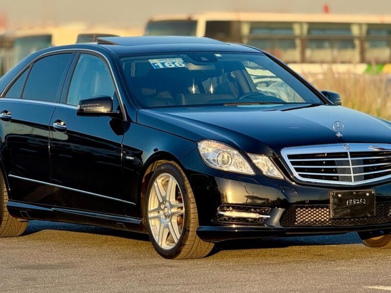 2012 Mercedes-Benz E 350 3.5-liter V6 Gasoline Engine Black