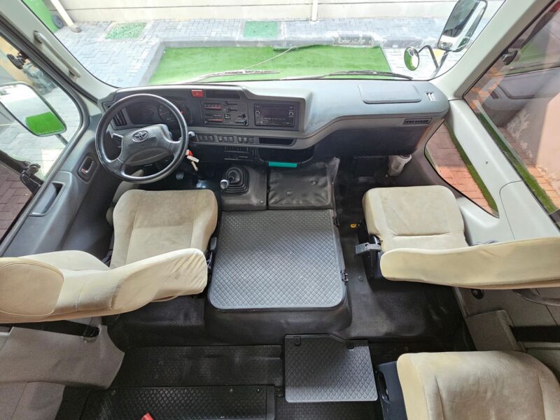 2017 Toyota Coaster Toyota DIESEL V6 4.2L White Beige GCC Specs