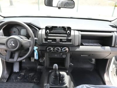 Mitsubishi L200 MITSUBISHI L200 2.4L GL DIESEL DCABIN 4X4 5M/T 2025 White Black