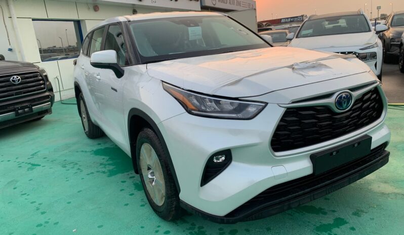 2024 Toyota Highlander 2.5L Inline‑4 Hybrid + CVT AWD White Beige