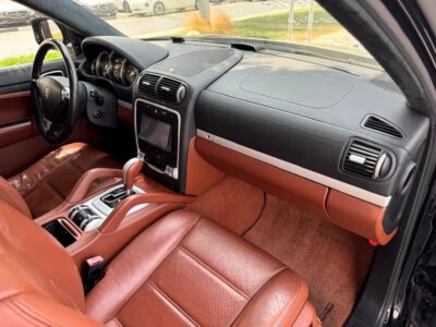 2009 Porsche Cayenne Turbo 8 Cylinder Engine Neat & Clean Car Black Brown