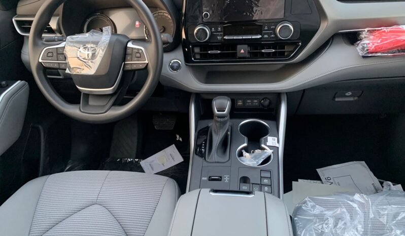 2024 Toyota Highlander 2.5L Inline‑4 Hybrid + CVT AWD White Beige