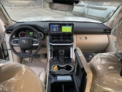 Toyota Land Cruiser TOYOTA LC300 3.5L VX+EUROPE FULL OPTION 2022 White Beige