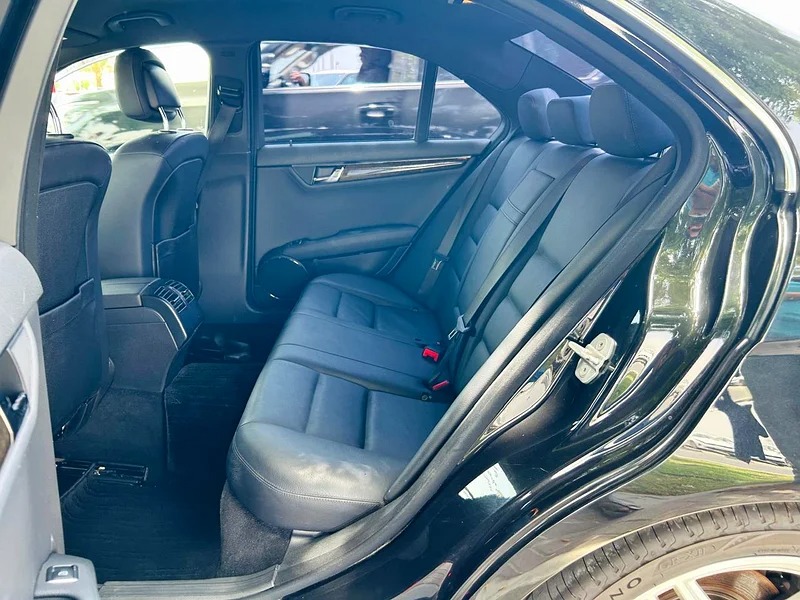 2010 Mercedes-Benz C-Class C300 6 Cylinder Engine Neat & Clean Car Black