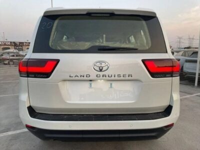 Toyota Land Cruiser TOYOTA LC300 3.5L VX+EUROPE FULL OPTION 2022 White Beige