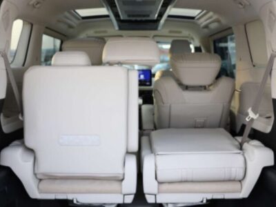 2025 Lexus LM 350h 2.5L 4-Cylinder Hybrid White Beige