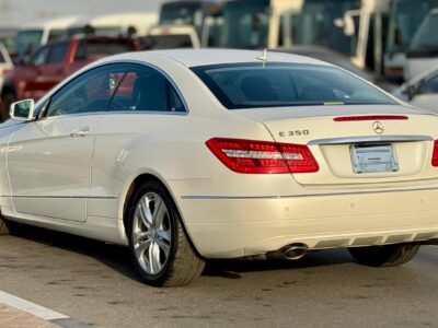 2011 Mercedes-Benz E 350 3.5-liter V6 Engine White Black