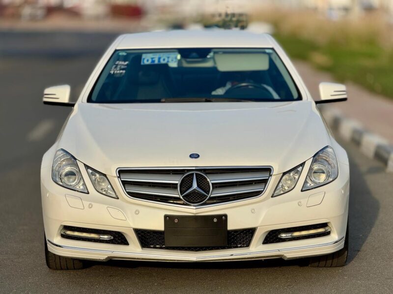 2011 Mercedes-Benz E 350 3.5-liter V6 Engine White Black