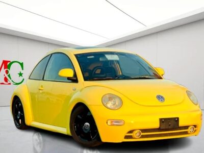 2001 Volkswagen Beetle Standard CLEAN CAR LOW MILEAGE Yellow Black