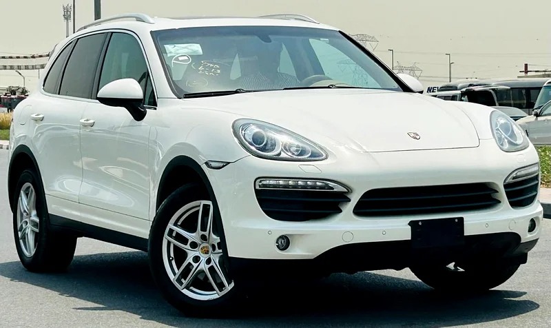 2011 Porsche Cayenne S 8 Cylinder Engine CLEAN TITLE White Beige