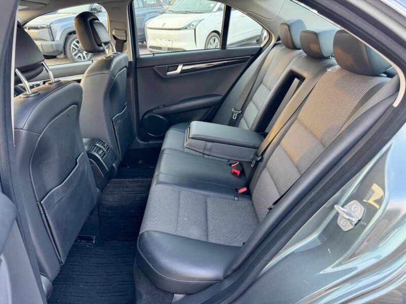 2012 Mercedes-Benz C 350 3.5-liter V6 Engine Grey Black