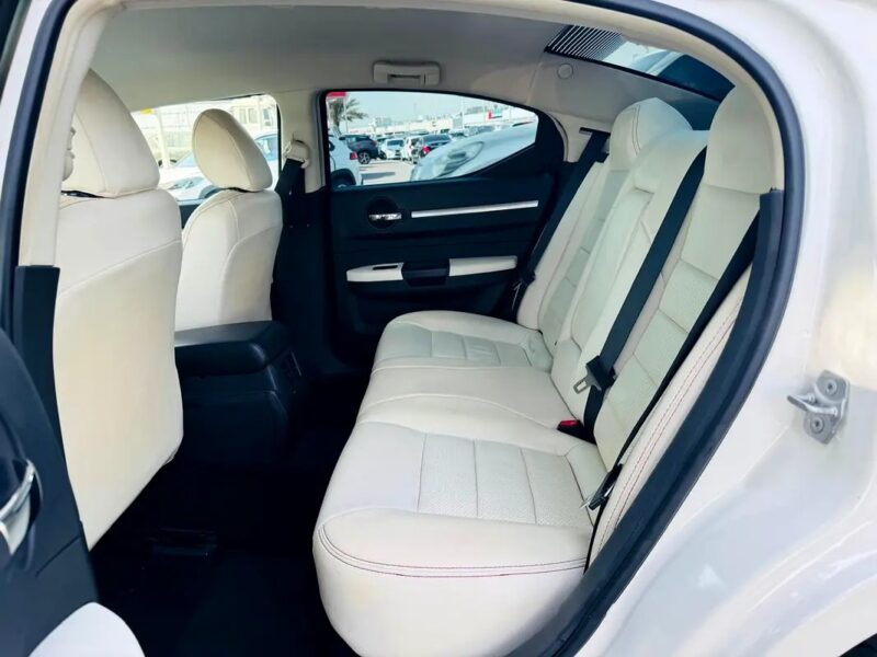 2010 Dodge Charger Other 6 Cylinder Engine Neat & Clean Car White Beige