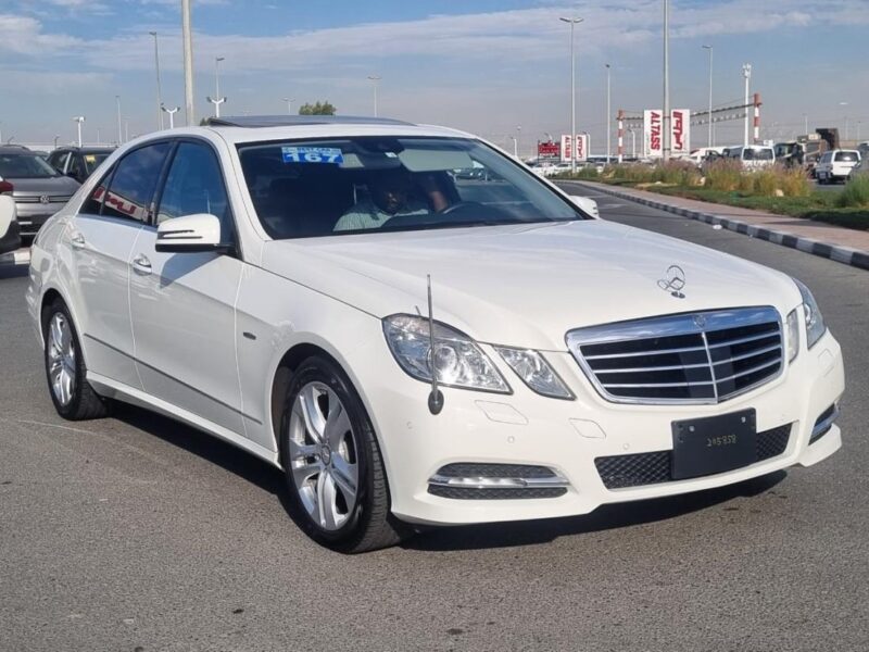 2012 Mercedes-Benz E 300 3.5-liter V6 Engine White Black
