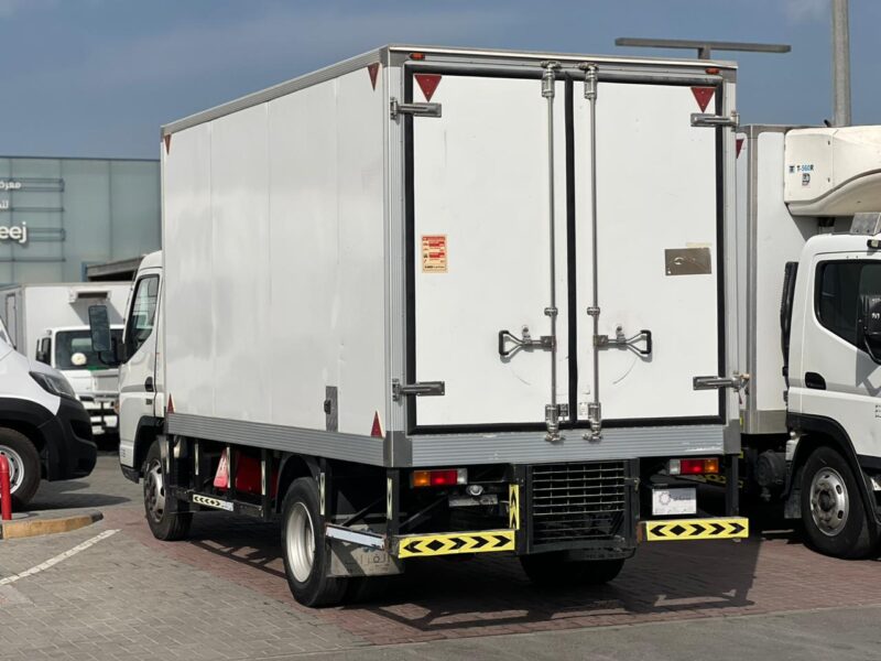 2022 Mitsubishi Canter Chiller Box Manual GCC Specs White Black