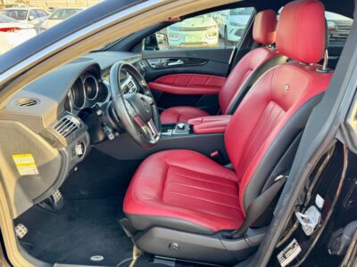 2012 Mercedes-Benz CLS 350 3.5 Liters V6 Sedan Black Red