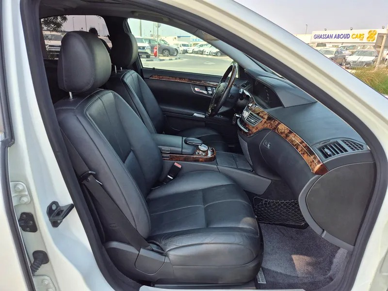 2006 Mercedes-Benz S-Class S 550 White Black in Perfect Condition