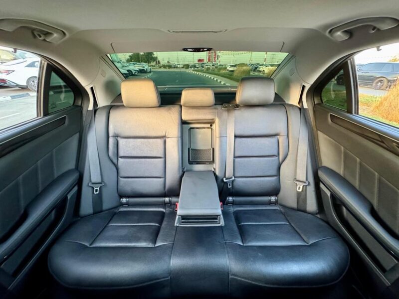 2010 Mercedes-Benz E 350 3.5-liter V6 Engine Blue Black
