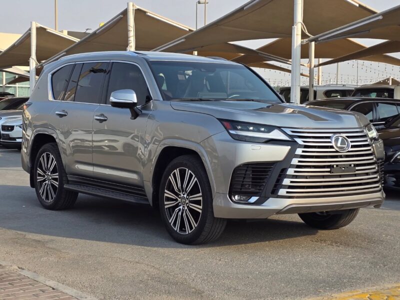 Lexus LX 600 2023 3.4L Twin-Turbo V6 Full Option Grade 1 Silver Black