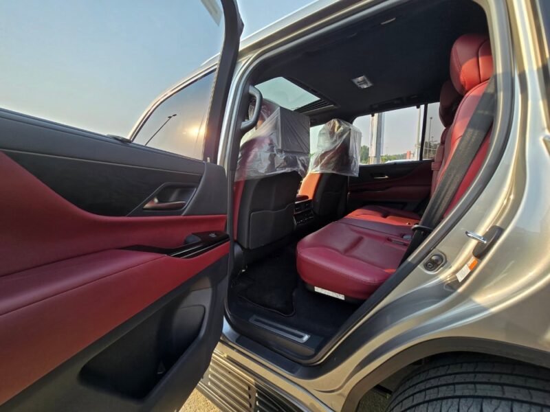 Lexus LX 600 2023 3.4L Twin-Turbo V6 Full Option Grade 1 Silver Black