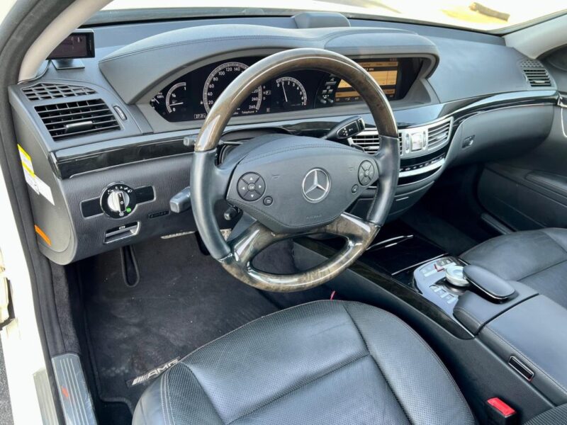 2011 Mercedes-Benz S 550 5.5L V8 Engine Automatic White Black