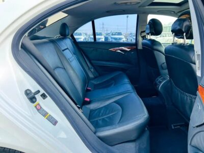 2002 Mercedes-Benz E-Class E 240 6 Cylinder Neat & Clean Car White Black