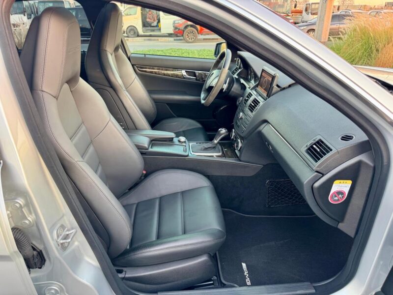 2010 Mercedes C63 AMG 6.2-liter V8 Engine Silver Black